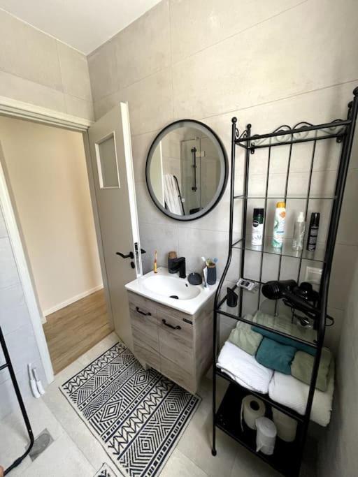 Luxury Penthouse In Pagrati *